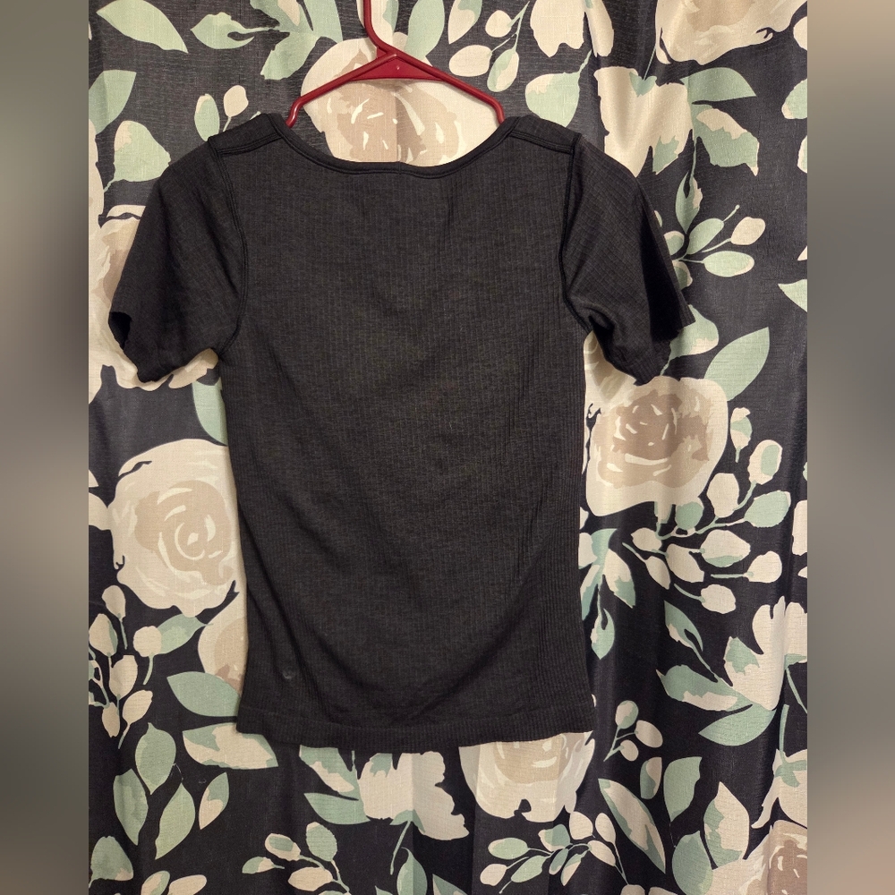 Lululemon Ebb To Street Short Sleeve Top - Picture 2 of 3